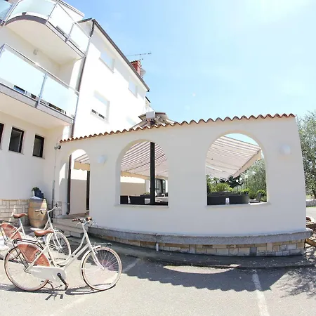 Badi 3* Lovrecica (Istria)