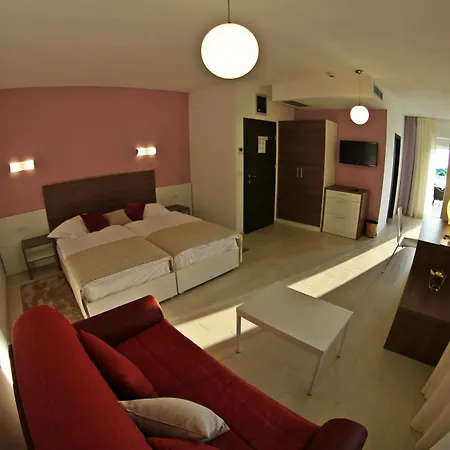 Hotel Badi Lovrečica