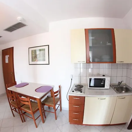 Badi Hotel 3*